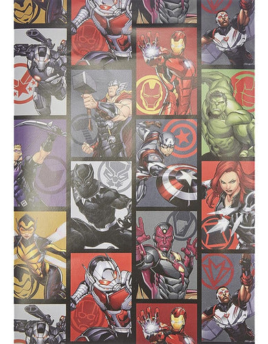 UK Greetings Paper De Regalo Para Niños Superhéroes - Papel De Regalo Para Héroes De Marvel 0