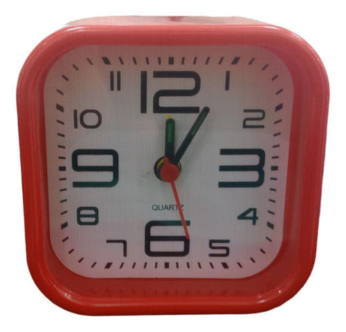 Analog Alarm Clock Classic Design 0