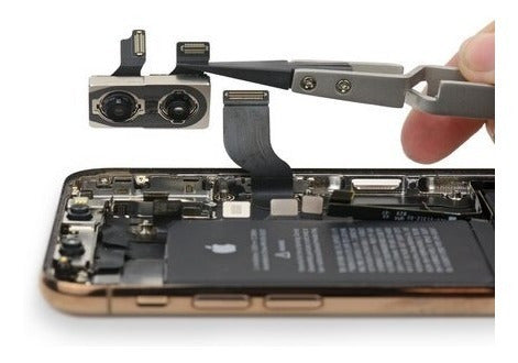 Reparación De Placa De iPhone XS - Xs Max De Cámaras 0