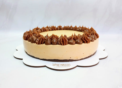 Sweet Dulce De Leche Cake for Your Dessert Table - Entremousses 1