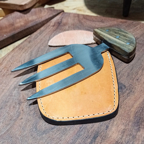 Bear Claw Meat Shredding Fork with Leather Sheath 7