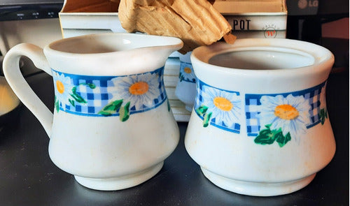 Chinese Ceramic Sugar Bowl and Creamer Set 2