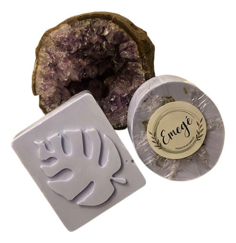 Emegé Lavanda Artisanal Soap with Vegetable Glycerin 0