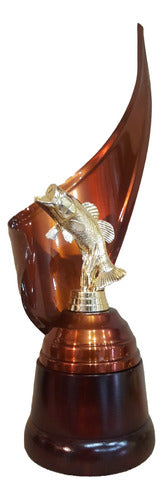 Trofeo Metálico Alegoría Base Madera Pesca Surubí 32cm 0