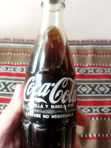 Antigua Botella De Coca Cola Tamaño Bar Llena 4