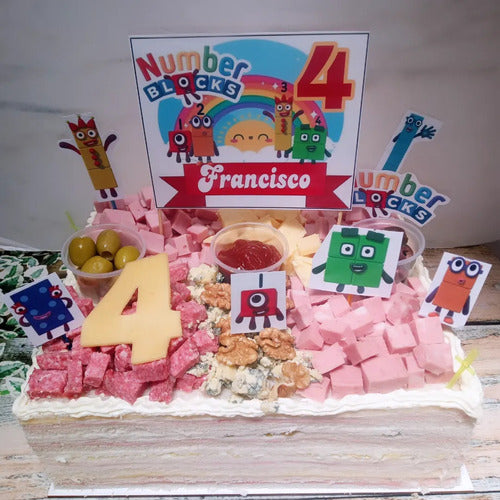 La Casa de las Mil Tortas: Themed Sandwich Cake! 1