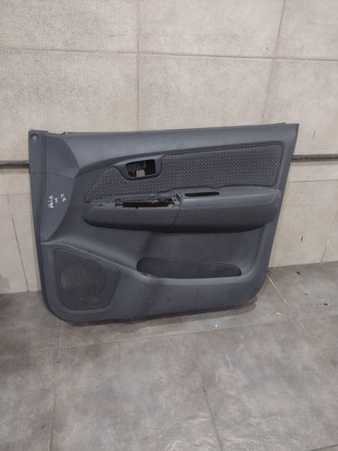 Tapizado De Puerta Delantero Derecho Toyota Hilux 05-2015 0