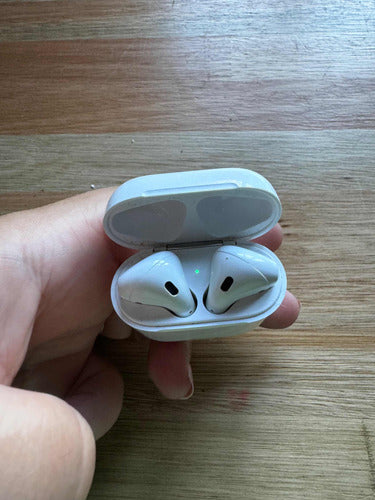 AirPods 2da Generación 4