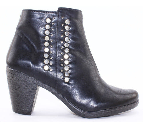 Sacha Shoes Texan Ankle Boots with Separated Heel and Studs for Women 7300 Czapa 0