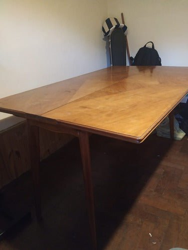 Mesa De Comedor De Madera Petiriri Escandinava 0