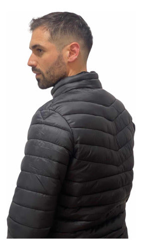 Polo Club Campera Negra Hombre: Estilo Uniqlo 2