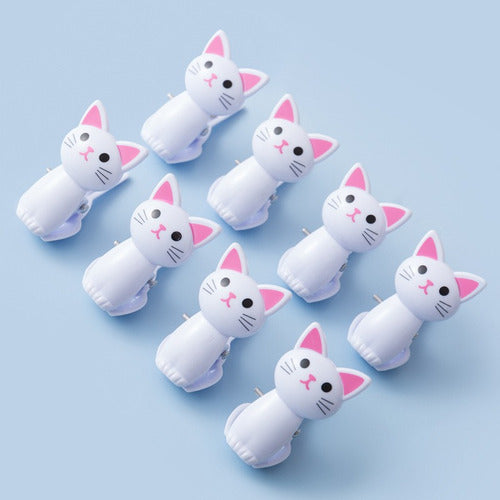 Set of 8 Plastic Cat-Shaped Clothes Pins 3