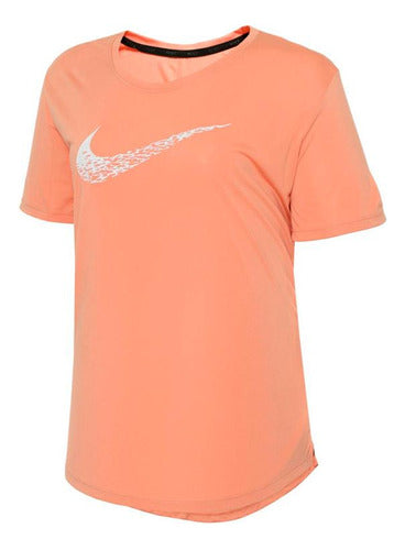 Nike Swoosh Run T-Shirt 6