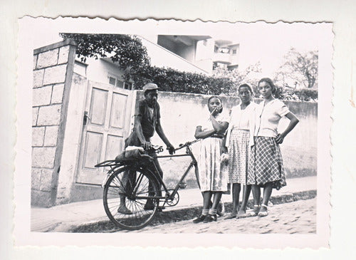 Brasil Antigua Fotografia Morro Rio De Janeiro Con Bicicleta 0