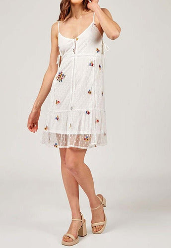 Short Lace Dress with Embroidered Floral Details and Adjustable Straps - Laila Natalie 3