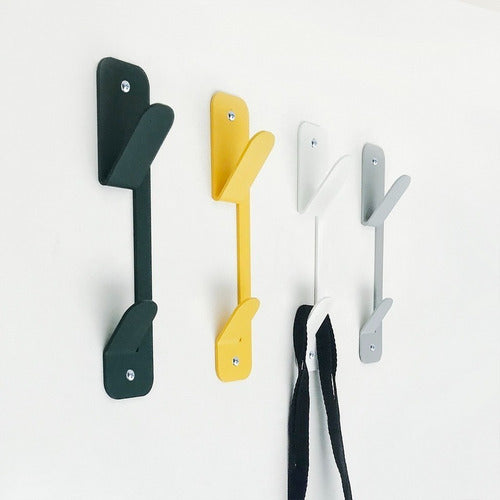 Muett Wall-Mounted Coat Rack in Various Colors 1