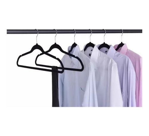 Generic Slim Velvet Non-Slip Hangers x 5 Units 1