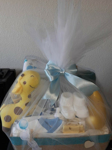 Caja Unica Canasta Original Ajuar Celeste Para Varón Peluche Y Veladora 4