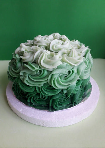Decorated Cake with Roses in Buttercream or Chocolate Mix 0
