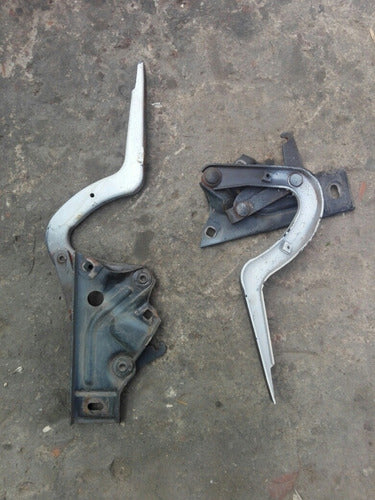 Mercedes Benz 280s Trunk Hinges 2