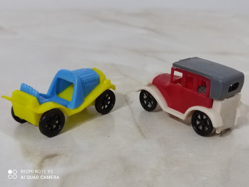 2 Miniaturas De Cachilas (plástico) 2