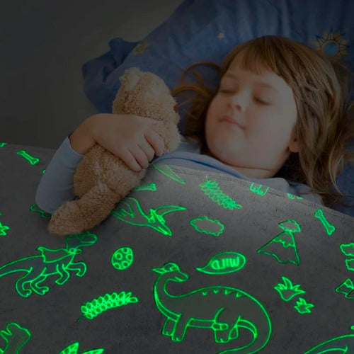 Mnl Luminous Polar Blanket for Kids that Glows in the Dark 2