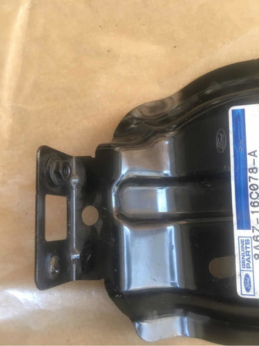 Soporte Guardabarro Delantero Derecho Ford Fiesta 2010-19 4