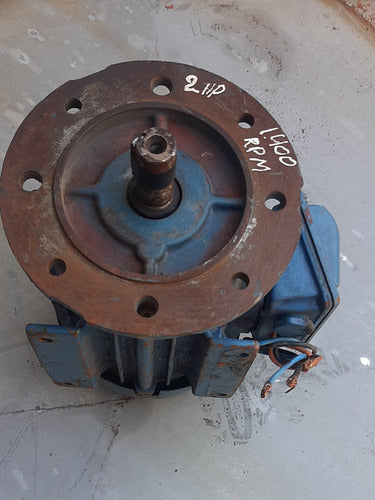 Motor Trifásico 2 Cv 1500 Rpm Patas Y Brida Marca Weg 5