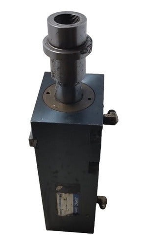 Hydraulic Cylinder Section 2 1/2 0