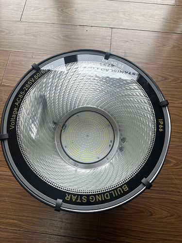 Free One LED Reflector 800W for Sports Fields, Warehouses, and More 1