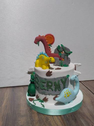 Pasteleria Prut Dinosaur Themed Birthday Cakes 3