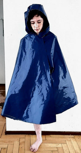 ItsyBitsy Waterproof Cape with Self-storage Pocket 0