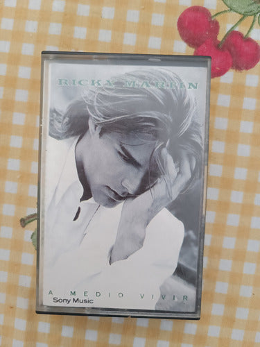 Cassette Ricky Martin  A Medio Vivir 0