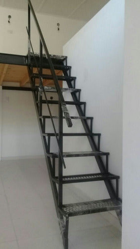 FH Escalera Chica Para Entrepiso 2