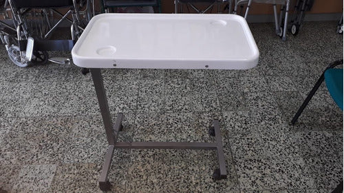 Ortopedia Modelo Hospital Sanatorial Table with Adjustable Height 2