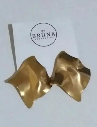 Bruna Medium Golden Earrings, Cataleya 1