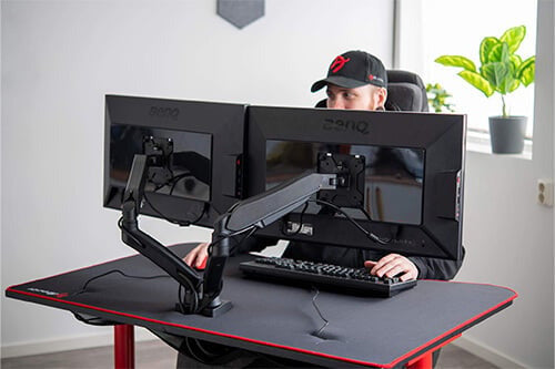 Arozzi Arena Fratello Gaming Desk, Mousepad Surface 4