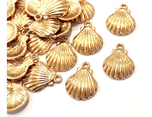 Tienda de Dijes 10 Large Gold Metal Marine Shell Charms 0