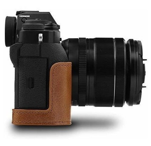 MegaGear Genuine Leather Camera and Strap Always Ready Medium 2