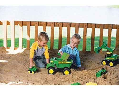 Tomy John Deere 15 Big Scoop Dump Truck with Sand Tools 2