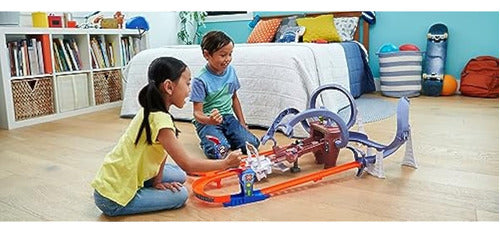 Hot Wheels Racerverse Spider-Man's Web-slinging Speedway Track Set 1