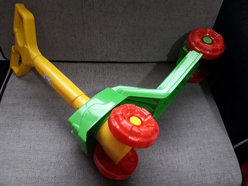 Mega Price Plastic Kids Scooter 2