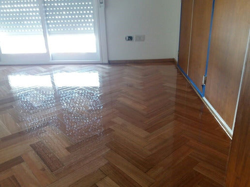 CONFORTPARQ Polished and Plasticized Wood Flooring 5