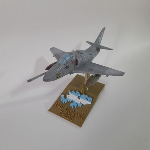 Argentinian A-4 B Skyhawk Malvinas Scale Model Fighter Jet 2