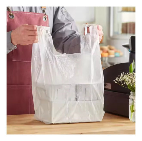 Pack of 200 White Plastic T-Shirt Bags 40x50 cm 4