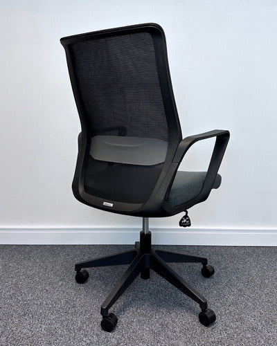 Armo Situ Office Desk Chair with 5-Year Warranty 4