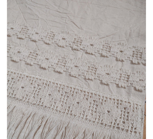 POLIS Home Deco Textil: Tusor Flowers Table Runner with Fringes + 2 Lace Guides 1