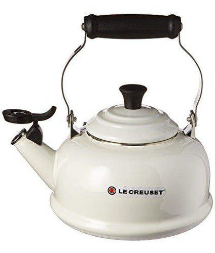 Le Creuset Enamel-on-steel Whistling Tetera 1-4 / 5-quart, B 0