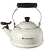 Le Creuset Enamel-on-steel Whistling Tetera 1-4 / 5-quart, B 0