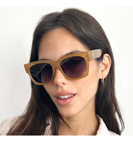 INFINIT Platón Honey Sunglasses Grey Gradient Lens 1